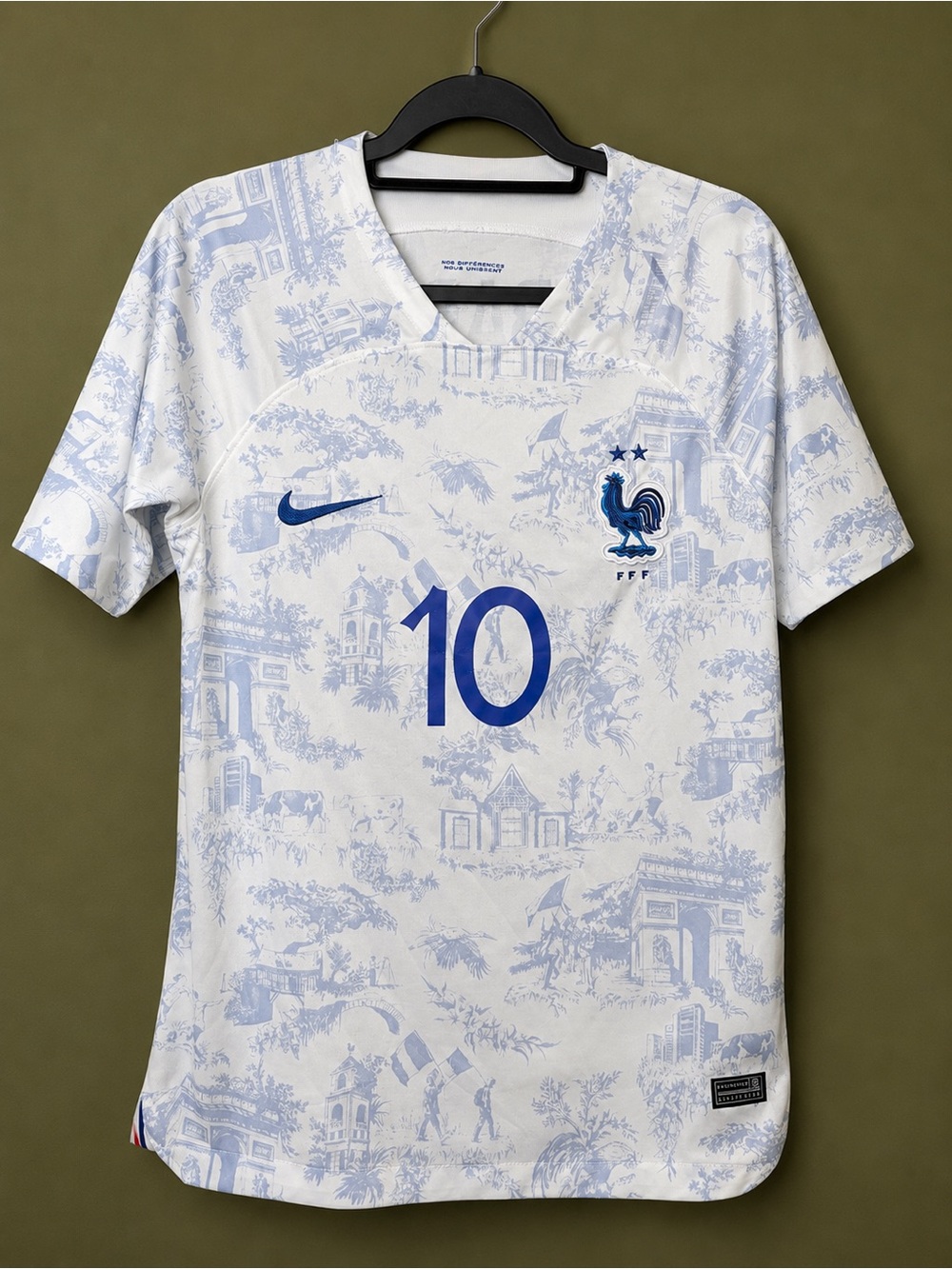 Nike France 2022 Fan Away Jersey Mbappé #10 FIFA World Cup Dri-FIT Men’s Medium